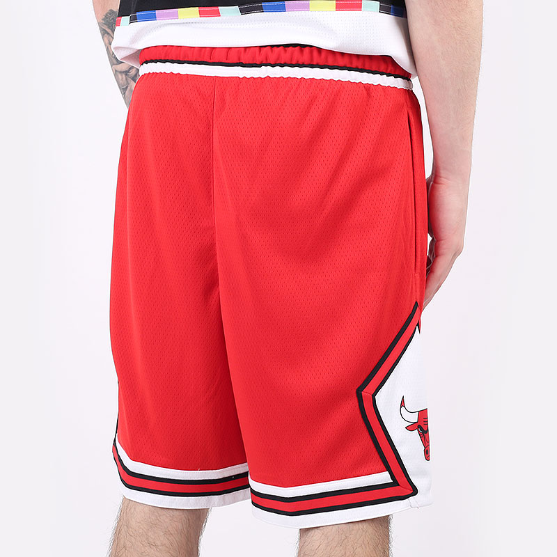 мужские красные шорты  Nike NBA Chicago Bulls Icon Edition Swingman Short AJ5593-657 - цена, описание, фото 4